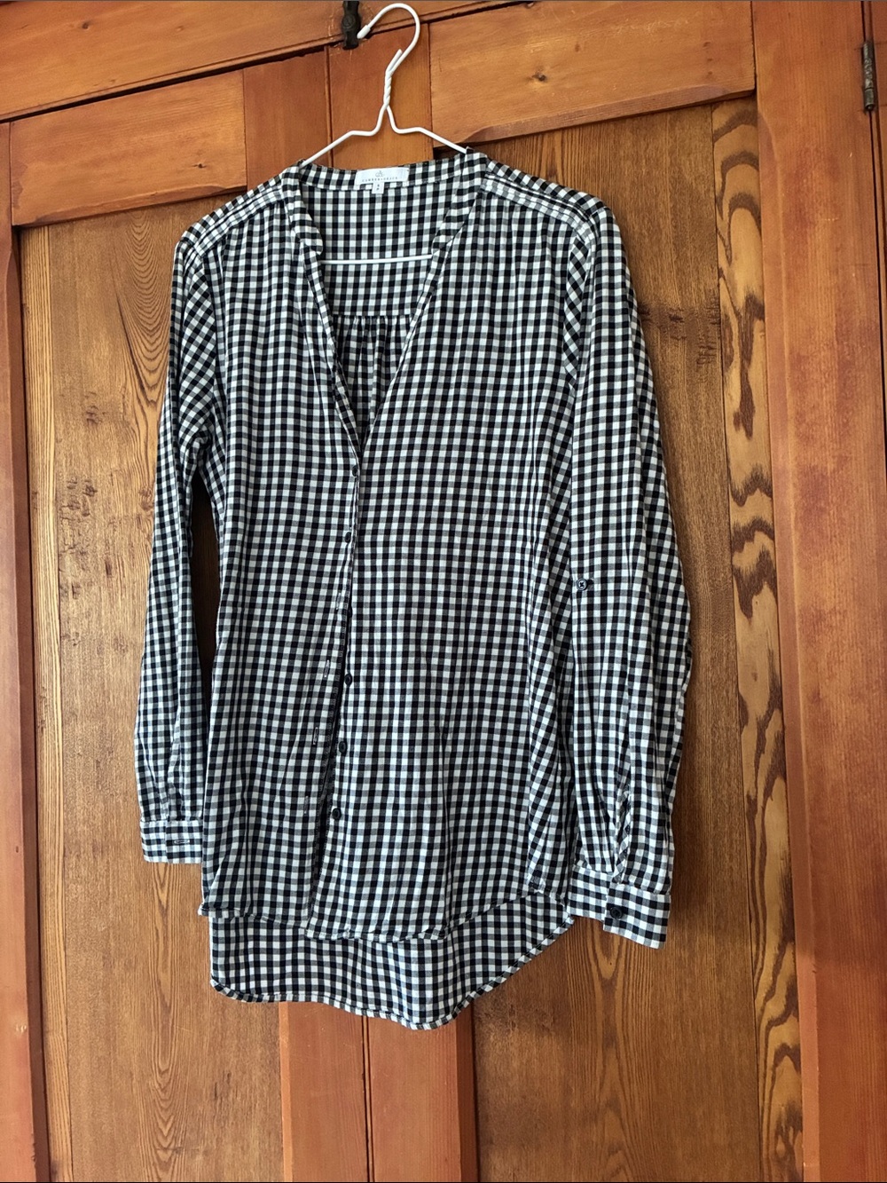 10/25$ 🧁 Black & White Gingham Button-Front Women's Top